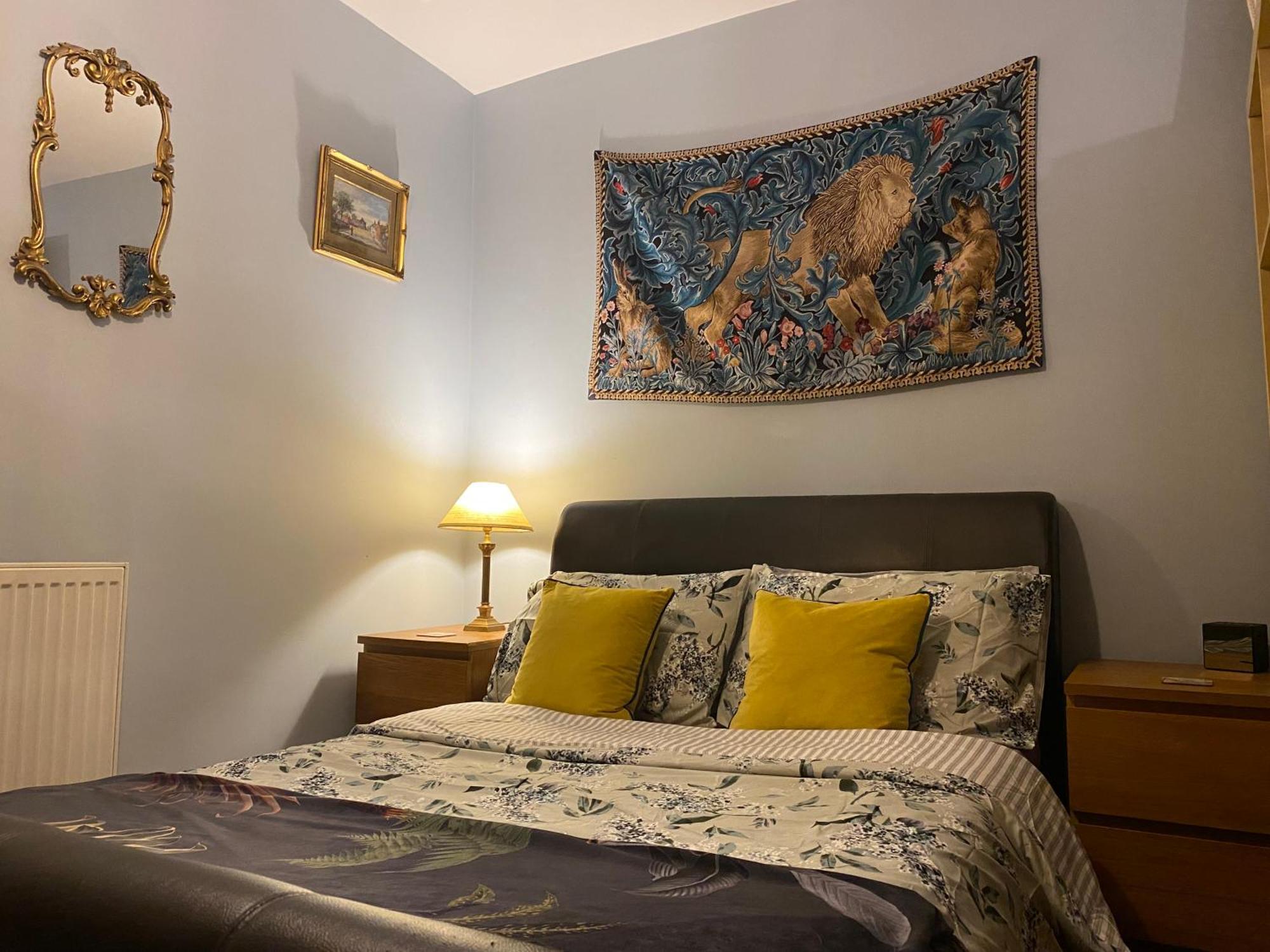 Quirky Town Centre Apartment With River Terrace ماكليسفيلد المظهر الخارجي الصورة